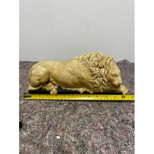 2 - A pair of vintage Canova Lions from reconstituted stone - The Revival Art company approx 32cm A/F (S... 