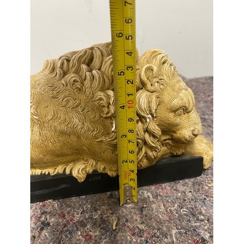 2 - A pair of vintage Canova Lions from reconstituted stone - The Revival Art company approx 32cm A/F (S... 