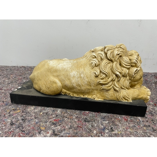 2 - A pair of vintage Canova Lions from reconstituted stone - The Revival Art company approx 32cm A/F (S... 