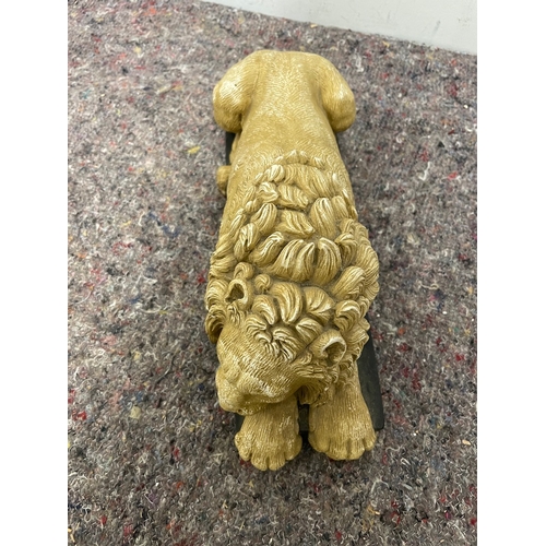 2 - A pair of vintage Canova Lions from reconstituted stone - The Revival Art company approx 32cm A/F (S... 