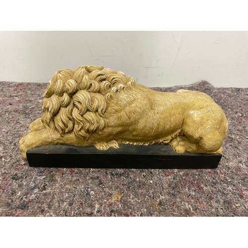 2 - A pair of vintage Canova Lions from reconstituted stone - The Revival Art company approx 32cm A/F (S... 