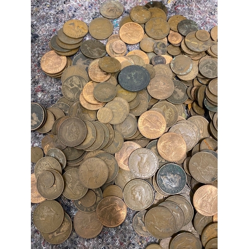 84 - Collection of Copper Penny 1900-1970's some victorian + world bank notes