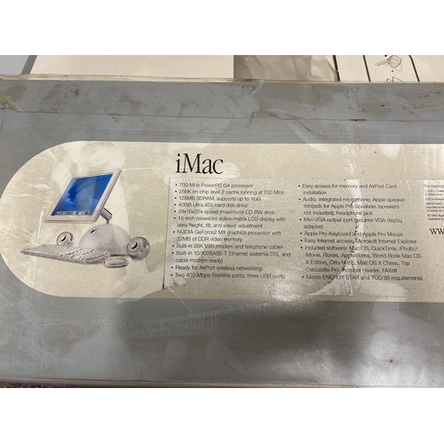 125 - Vintage Apple iMac Computer - Working in box