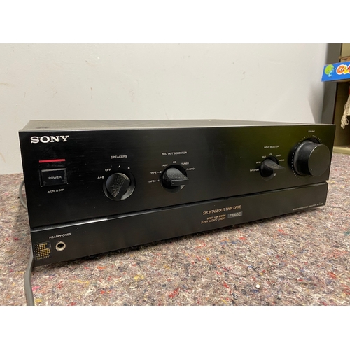 129 - Vintage Sony F440E Stereo Integrated Amplifier Spontaneous Twin Drive - Powers up