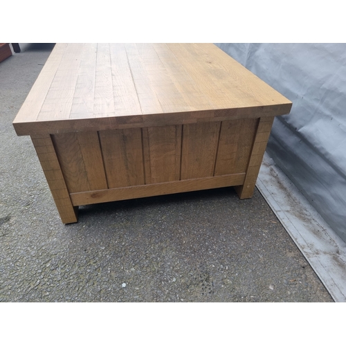 174 - Modern Oak Low TV stand / Coffee Table 125cm x 70cm x 39cm