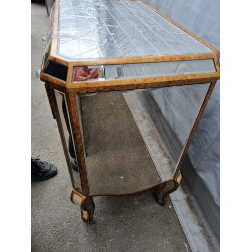 188 - Italian styled mirrored cabinet - damaged top (taped)  - 49cm x 82cm x 75cm