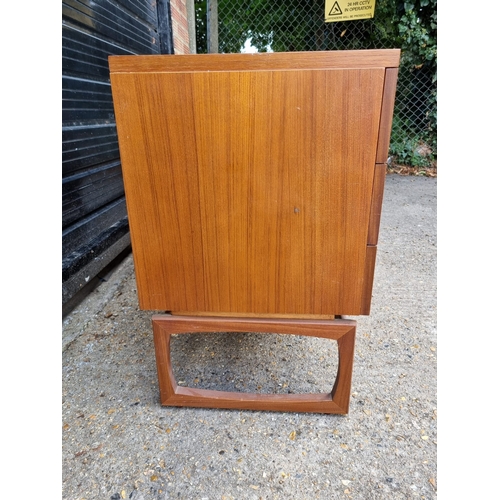 192 - G PLAN QUADRILLE 1960S DOUBLE TEAK CHEST OF DRAWERS 132cms wide 71.5cms high and 46cms - in very goo... 