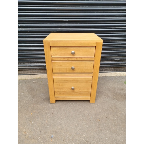 275 - Modern Oak Three Drawer Chest - in very good order - 54cm x 76cm x 45cm