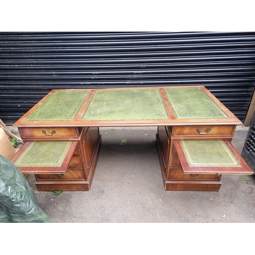 280 - 20th Century Leather Top Desk with drawers