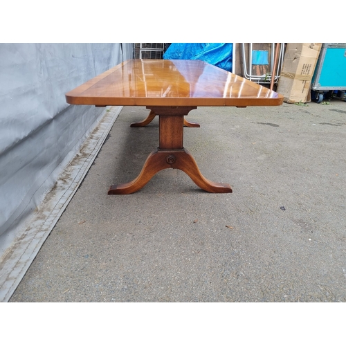 300 - Vintage Low Rise Drop Leaf Coffee Table 152cm x 53cm x 44cm