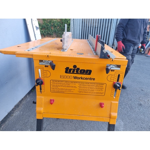 352 - Triton 2000 workcentre + accessories