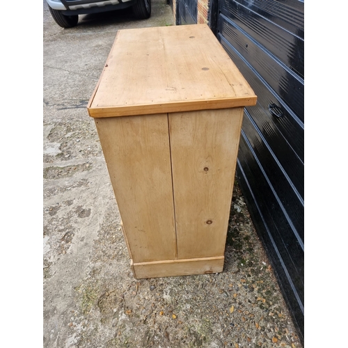 357 - Antique Pine Chest of Three drawers 76cm x 40cm x 80cm