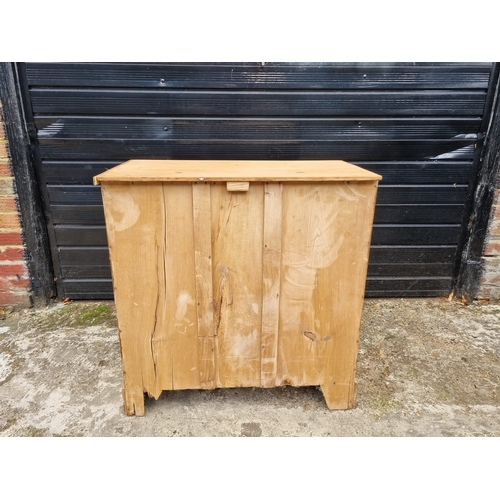 357 - Antique Pine Chest of Three drawers 76cm x 40cm x 80cm