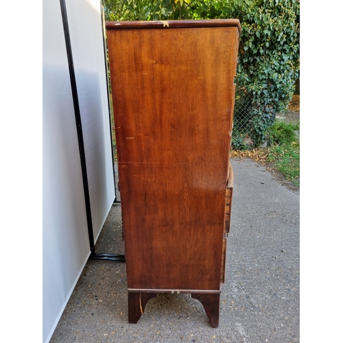 362 - 19th Century Mahogany 2 over 4 Bow Fronted Chest of Drawers on Bracket Feet 106cm x 53cm x 137cm