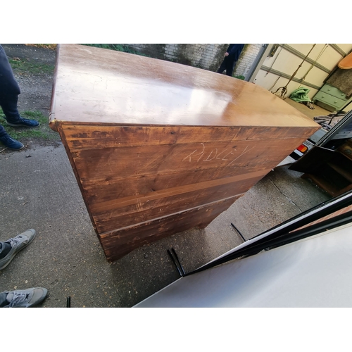 362 - 19th Century Mahogany 2 over 4 Bow Fronted Chest of Drawers on Bracket Feet 106cm x 53cm x 137cm