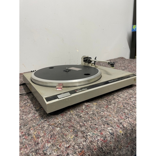 46 - Technics SL Q2 Turntable - Working