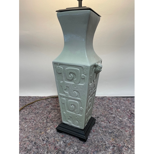 129 - Oriental Porcaline Lamp - working - 60cm- base needs tightening