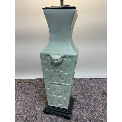 129 - Oriental Porcaline Lamp - working - 60cm- base needs tightening