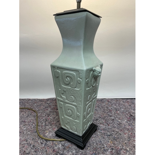 129 - Oriental Porcaline Lamp - working - 60cm- base needs tightening