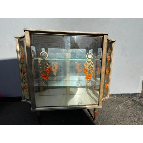 371 - Vintage Display Cabinet 99cm x 122cm