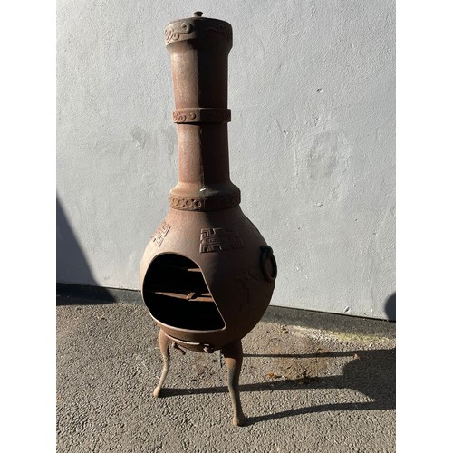 386 - Vintage Cast Iron fire Chiminea