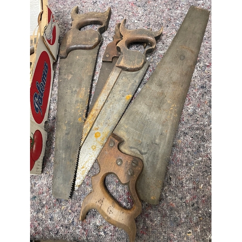 149 - Collection of vintage hand tools / saws