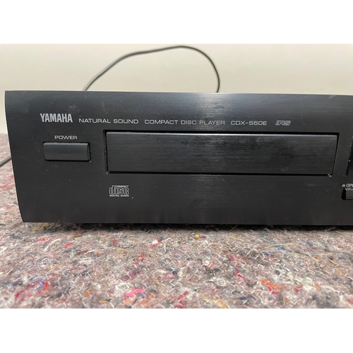 182 - Yamaha CD player - CDX 550E - Powers up