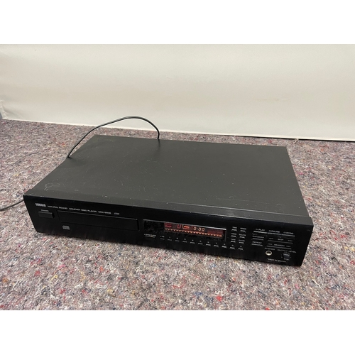 182 - Yamaha CD player - CDX 550E - Powers up