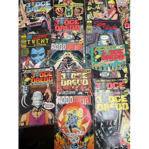 197 - Collection of 1980's 2000AD Judge Dreed + others comics