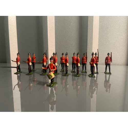 21a - Vintage Britains Lead Toy Soldiers x 16 played with A/F defects on majority