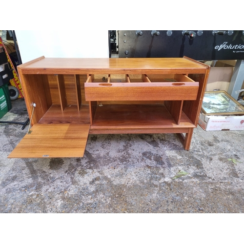 473 - Mid Century Teak Record/ Entertainment Cabinet Sideboard - 122cm x 45cm x 69cm