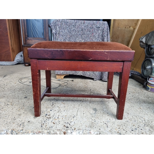 276 - Piano Stool