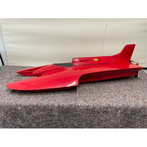 13 - Large RC Speedboat - 110cm x 53cm