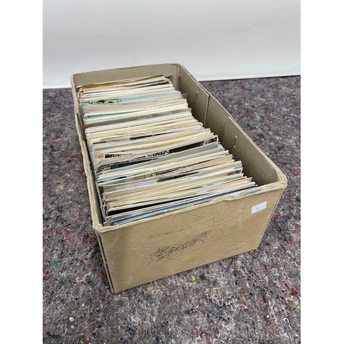 19 - Collection of approx 700 1900-1950's Postcards a great varied collection all appear in very good ord... 