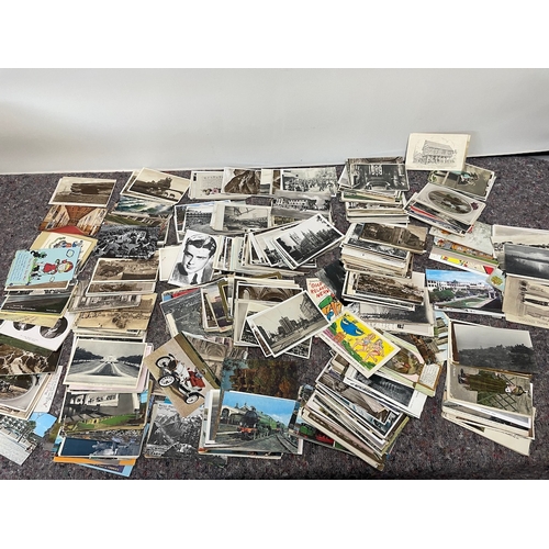 19 - Collection of approx 700 1900-1950's Postcards a great varied collection all appear in very good ord... 