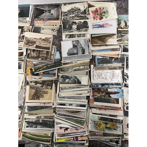 21 - Collection of approx 650 1900-1950's Postcards a great varied collection all appear in very good ord... 