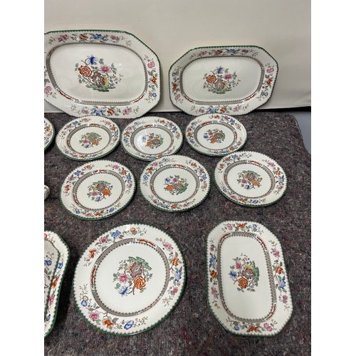 29 - Copeland Spode Chinese Rose Dinner Service of 25 Pieces - in very good order