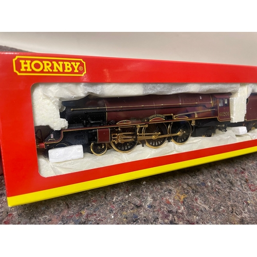 95 - Hornby Limited Edition Princess Elizabeth LMS 4-6-2 Princess Class Locomotive 18ct gold plated numbe... 