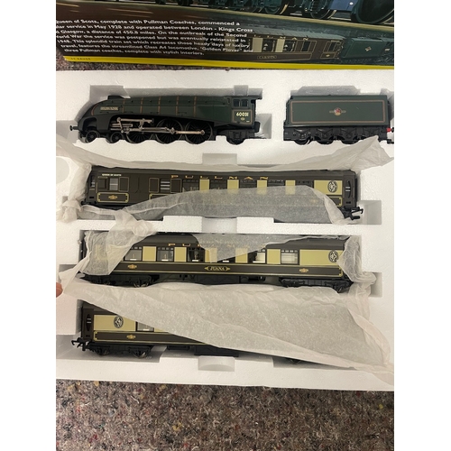 99 - Hornby Queen of Scots Electric Train Set R1024 - Excellent condition