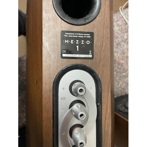 136 - Mordaunt Short Mezzo 1 Shelf Speakers - not tested