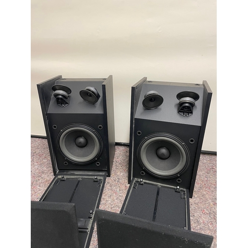 139 - Bose 301 Series III Direct / Reflecting Speakers - in good order