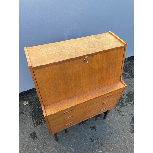 141 - Mid century teak bureau - 77cm x 108cm x 41cm - key present but lock needs attention in very good or... 