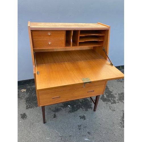 141 - Mid century teak bureau - 77cm x 108cm x 41cm - key present but lock needs attention in very good or... 