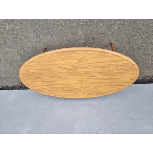 146 - 1970's Oval Coffee Table with Wire rack - 104cm x 51cm x 40cm