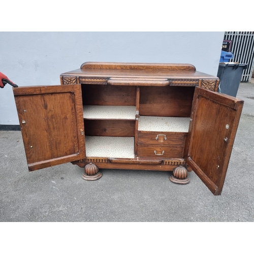 149 - Vintage 1930's Oak Sideboard - 121cm x 96cm x 48cm