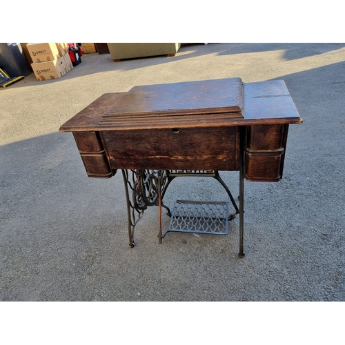 156 - Antique Iron Base Singer Sewing table & Machine