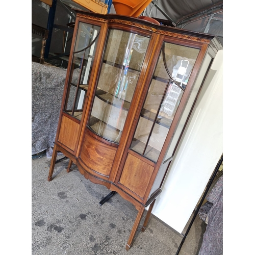 167 - Edwardian Mahogany breakfront glazed display cabinet with key - 119cm x 40cm x 173cm - in very good ... 