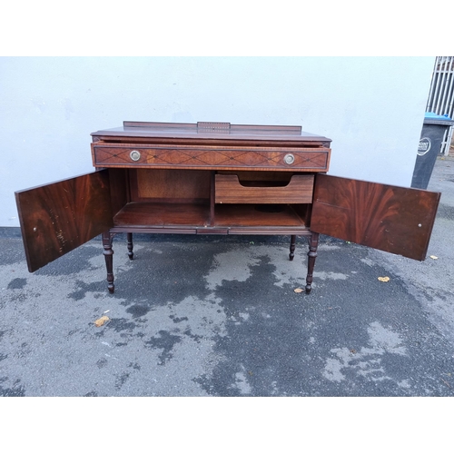 174 - 20th century Mahogany / Walnut sideboard / credenza by Berkey & Gay Furniture with lovely marquetry ... 