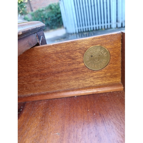 174 - 20th century Mahogany / Walnut sideboard / credenza by Berkey & Gay Furniture with lovely marquetry ... 