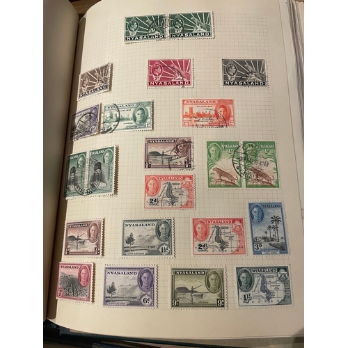 27A - A great Collection of 9 Albums of World Stamps sorted and displayed in period order and country.

A ... 